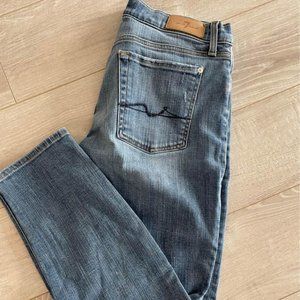7 For All Mankind "Luxe Vintage Josephina" jeans. Size 29.